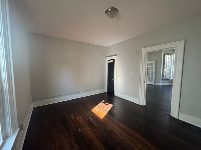 Building Photo - 302-304 Lenox Ave