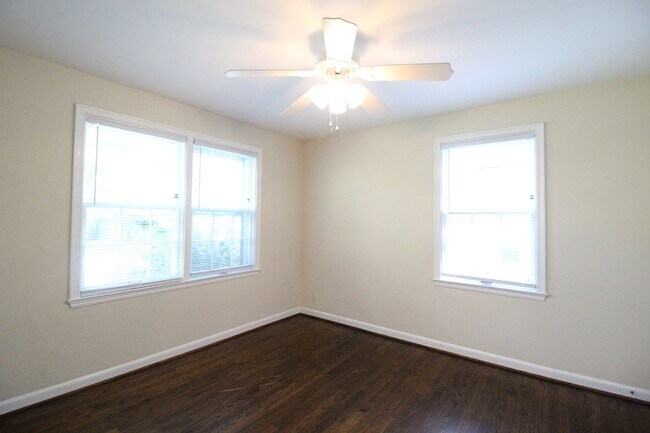 Building Photo - 1 Bedroom 1 Bath Duplex in Navy Hill Area in Olathe