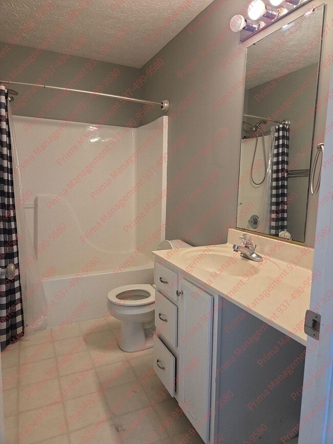 Building Photo - Beautiful Upscale Home – Beavercreek Schoo...