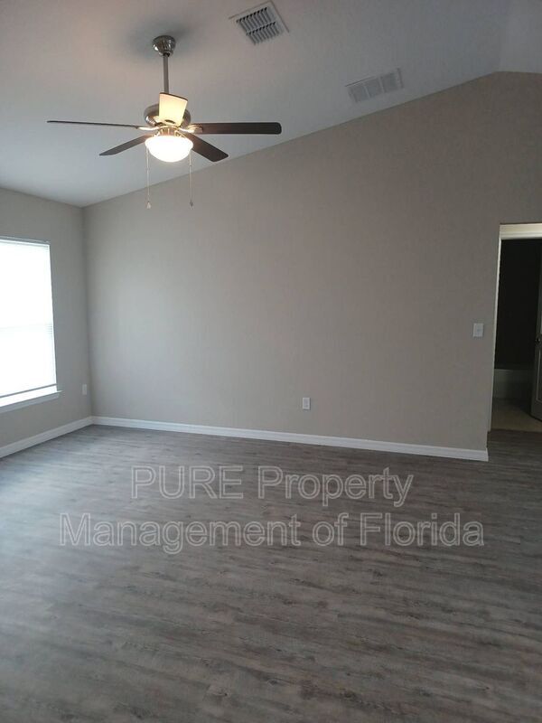 Building Photo - 16671 SW 21st Avenue Rd