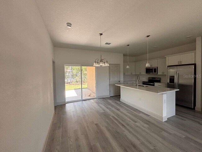 Building Photo - 7908 N Galena Ave