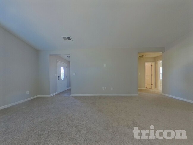 Building Photo - 316 Meadow Vista Ln