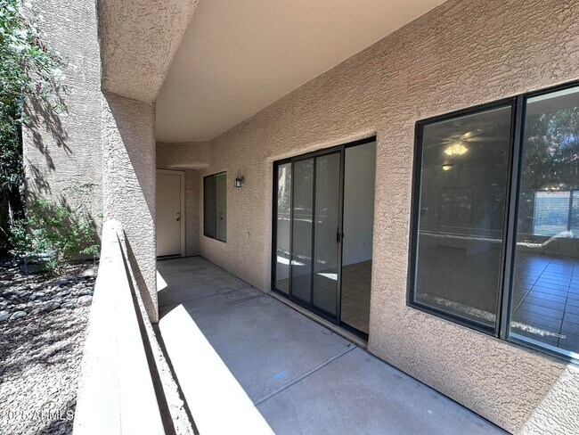 Building Photo - 13818 N Saguaro Blvd
