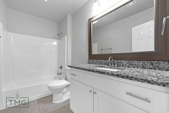 Building Photo - 2 Bed, 2 Bath Home Near TU