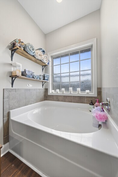 Building Photo - 163 Gabriella Ct