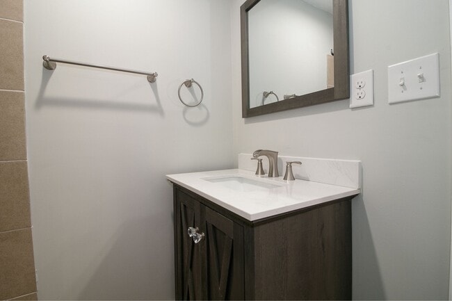 Building Photo - 510 Diuguid St