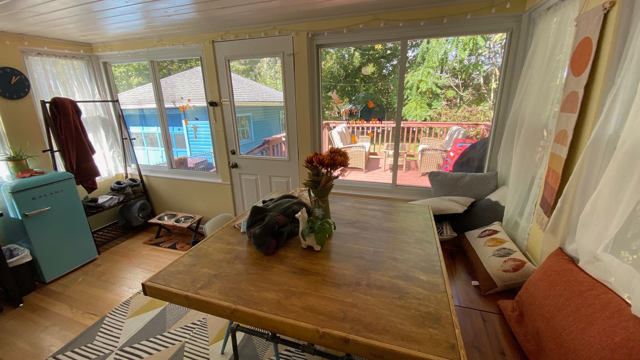 Building Photo - 337 Beakes St