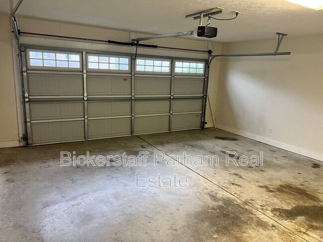 Building Photo - 3007 Nancy Dr