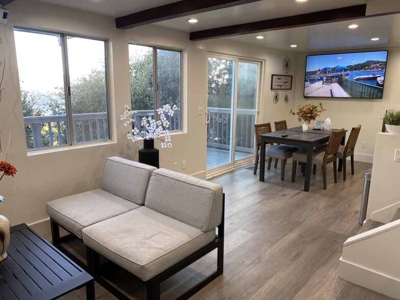 Building Photo - 1322 Yellowstone Dr