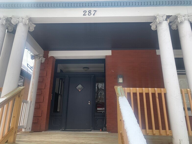 Building Photo - 287 McCormick Plz