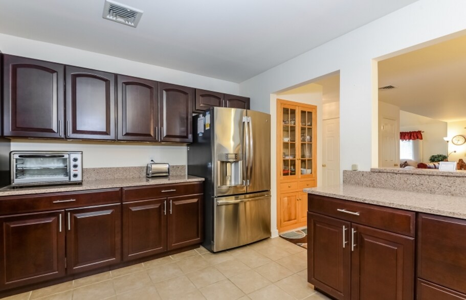 Building Photo - 94 Hagerman Ct