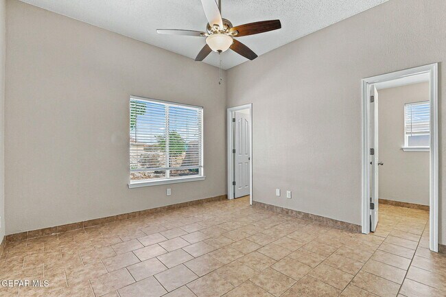 Building Photo - 2724 Granite Rock Pl