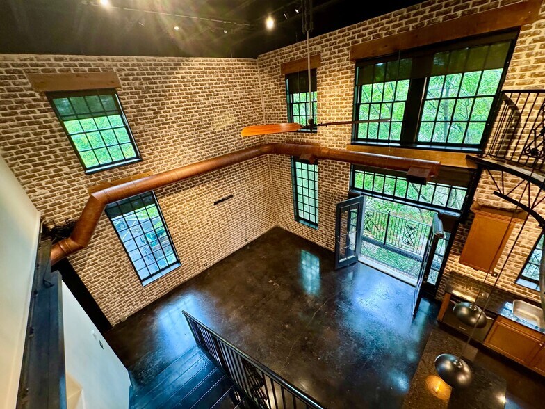 Building Photo - 5434 Peachtree Rd