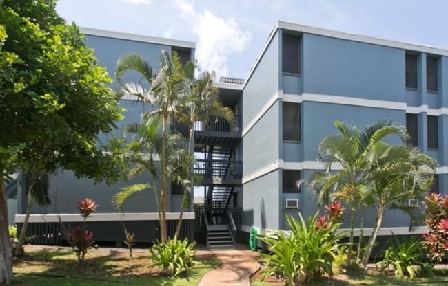 Top floor unit - 84-575 Kili Dr