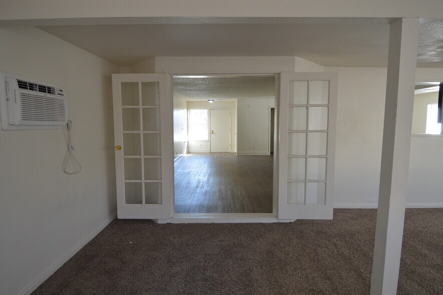 Building Photo - 1553 Teardrop St