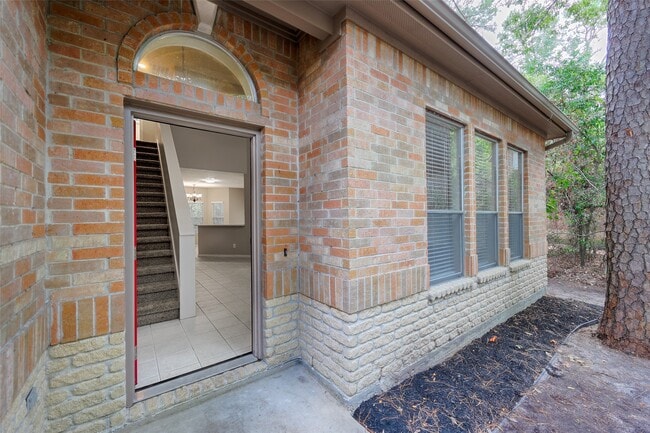 Building Photo - 10 Hancock St