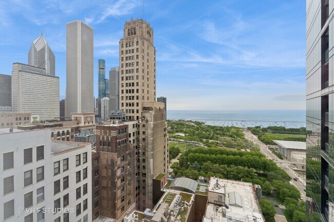 Building Photo - 60 E Monroe St