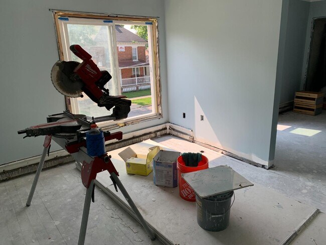 Building Photo - 420 Emmet St