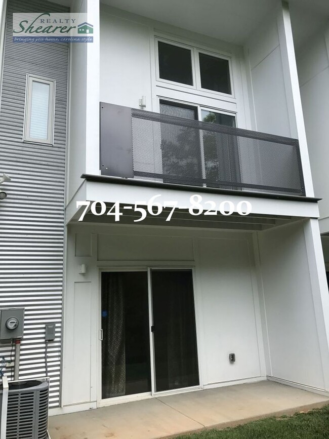 Building Photo - COMING SOON - Occupied