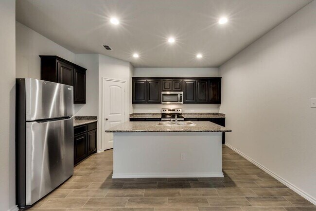 Building Photo - 1002 Pecos St