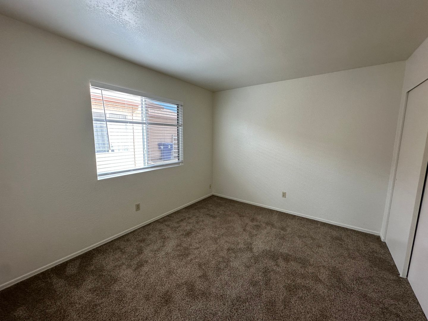 Building Photo - 9011 E Weyburn Dr