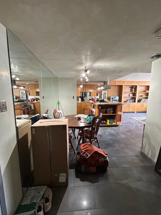 Building Photo - 1800 Lavaca St