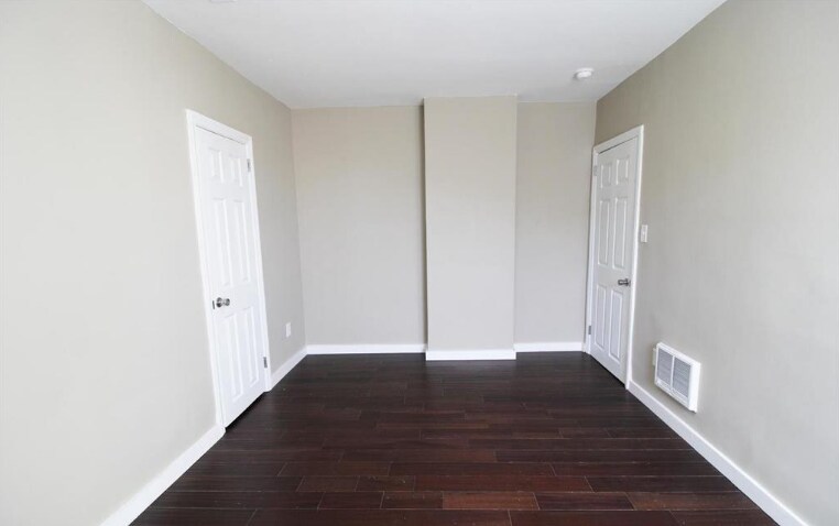 Building Photo - 402 N 64th St