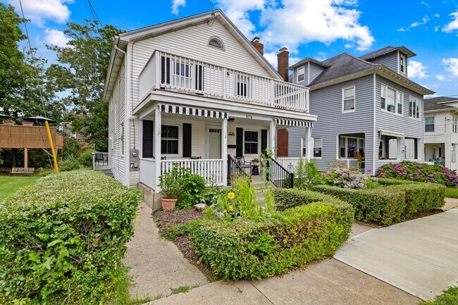 Primary Photo - 1174 Ocean Ave