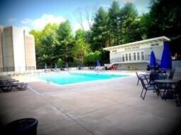 Building Photo - 1550 Worcester Rd