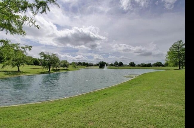 Building Photo - 1437 April Meadows Loop