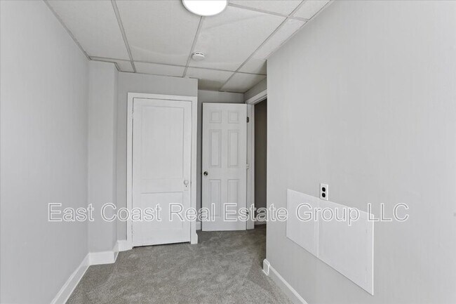 Building Photo - 805 S Potomac St