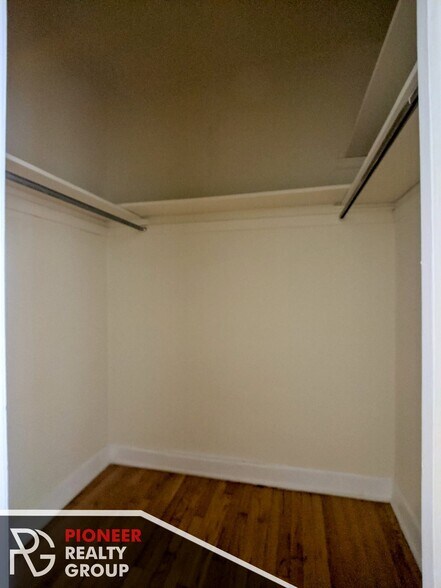 Building Photo - 535 W Arlington Pl