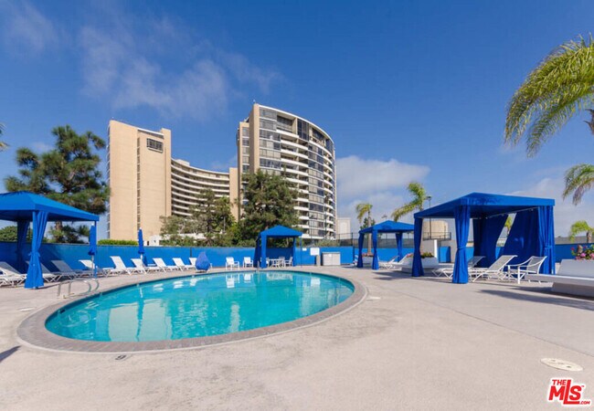 Building Photo - 4337 Marina City Dr