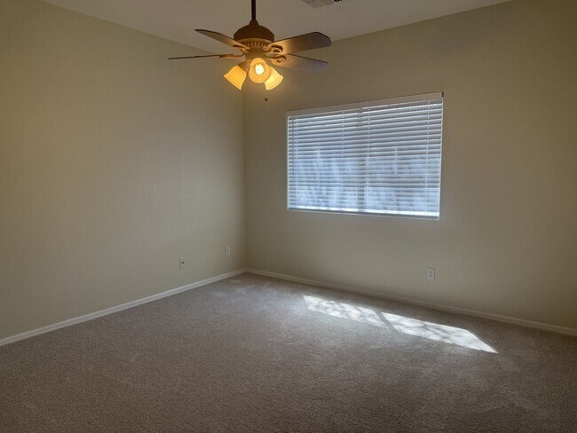 Building Photo - 4 Bedroom in San Tan Ranch, Gilbert!