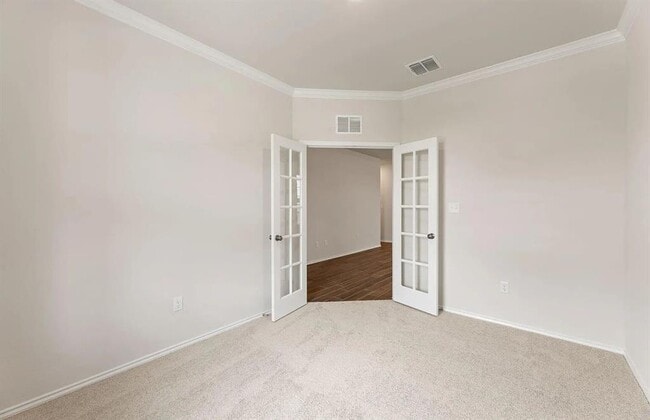 Building Photo - 288 Kapok St