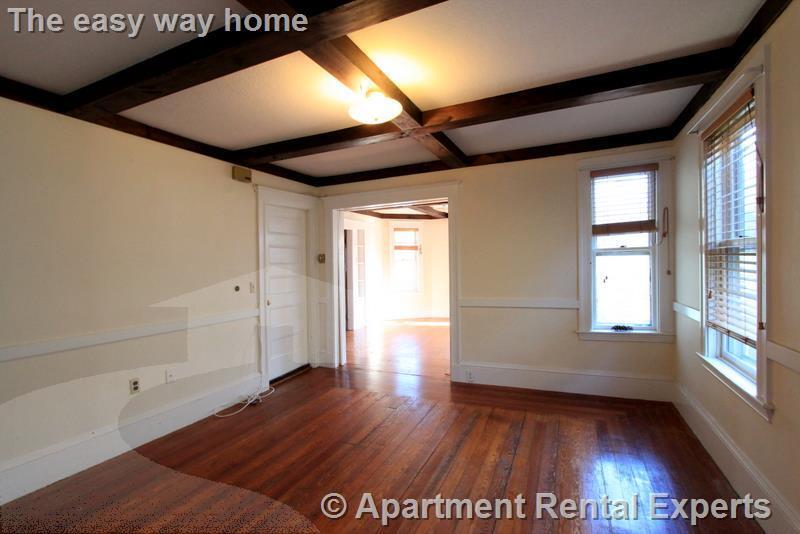 Building Photo - 92 Rogers Ave