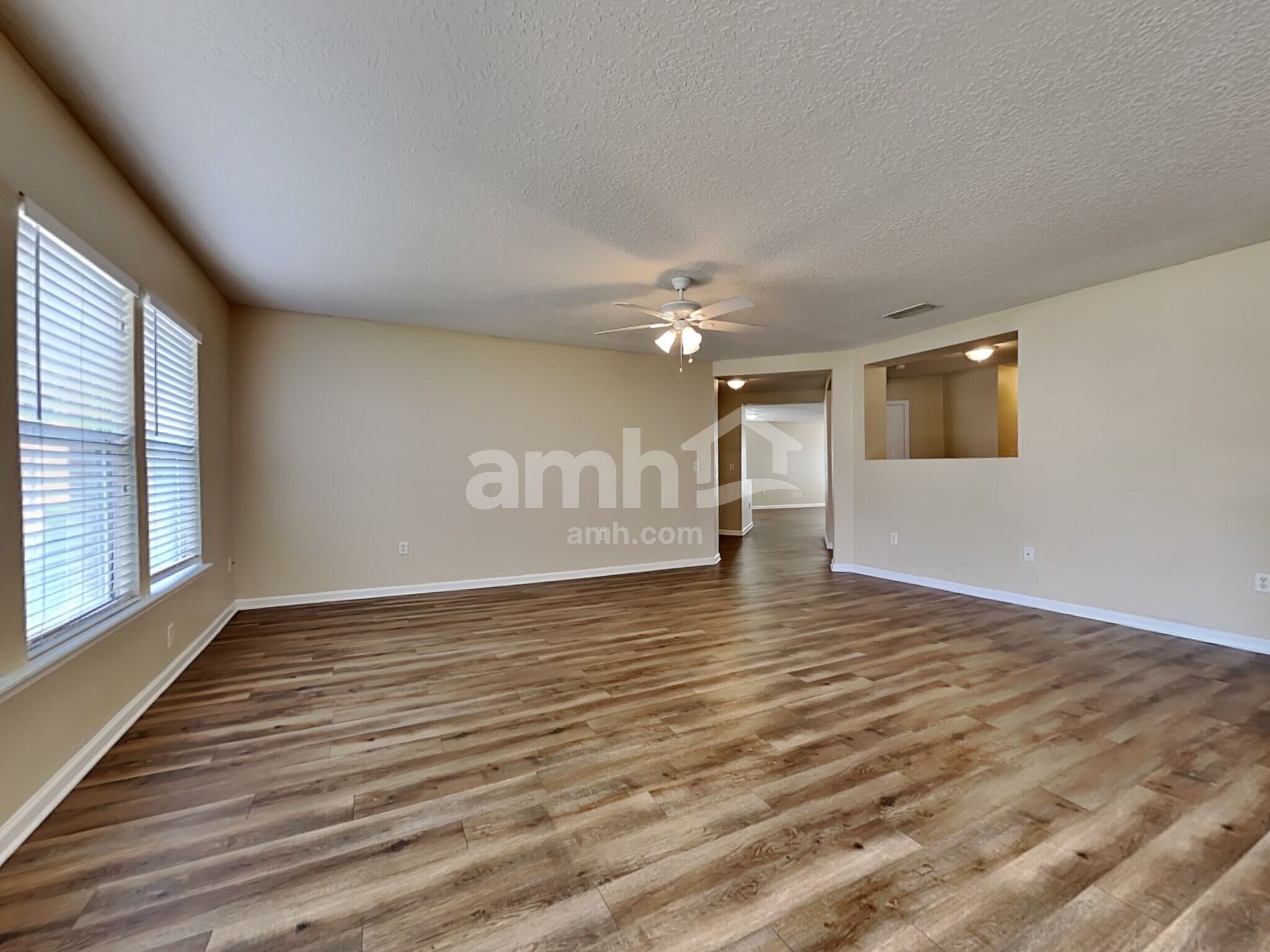 Building Photo - 11501 Brian Lakes Dr N