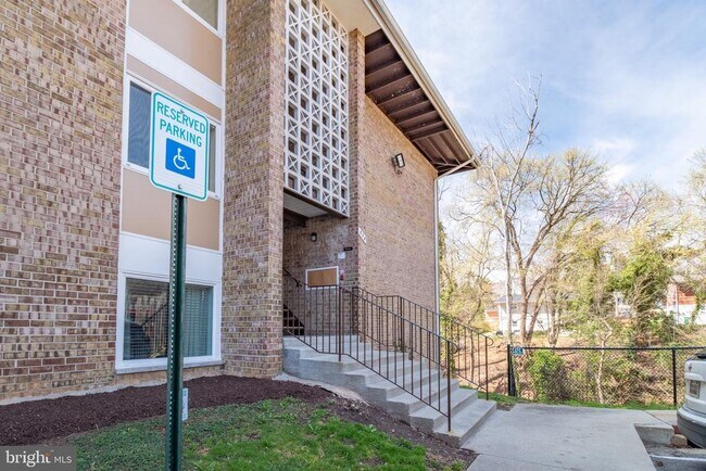 Primary Photo - 538 Wilson Bridge Dr