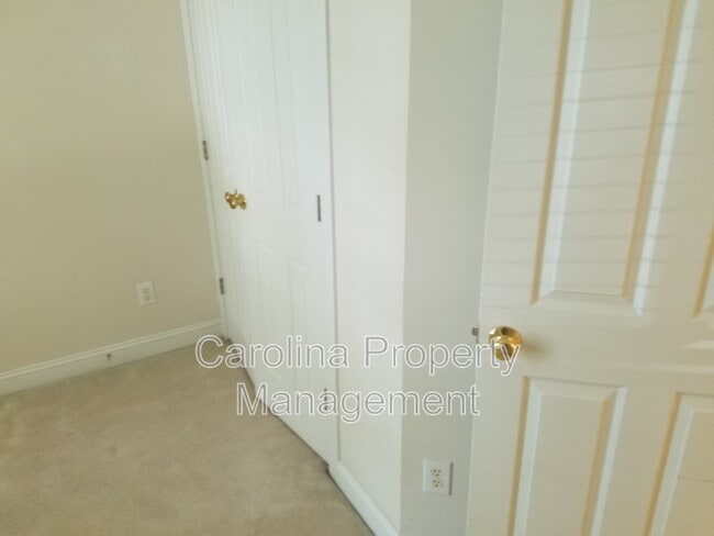 Building Photo - 11355 Deer Ridge Ln