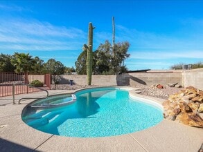 Building Photo - Spacious 4 Bedroom 2 Bathroom home with Private Pool & Arizona Room!