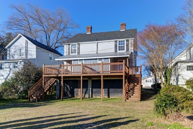 Building Photo - 203 Oliver St