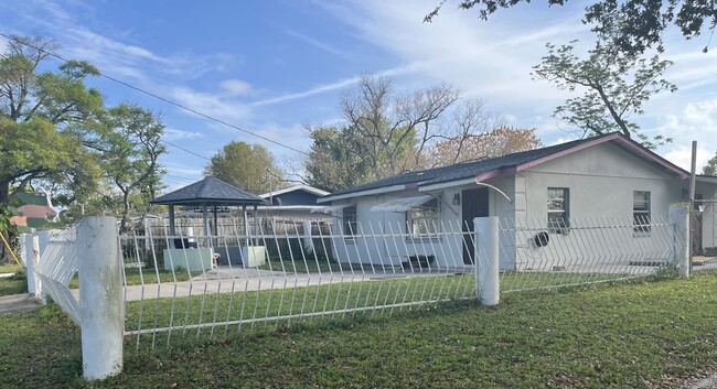 Building Photo - 1519 S Parramore Ave