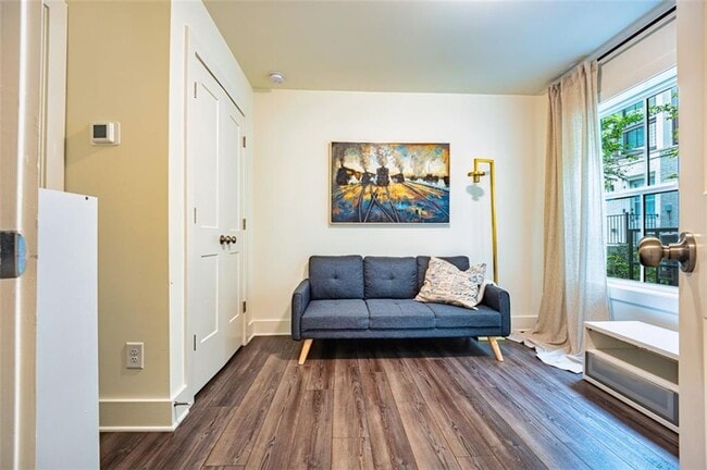 Building Photo - 305 Dilbeck Cir