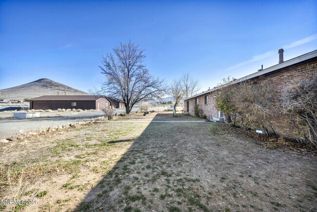 Building Photo - 430 Calle De La Plata