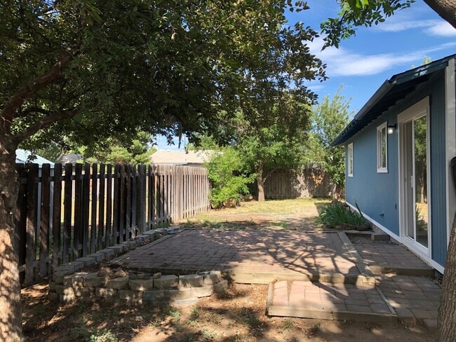 Building Photo - 3435 SW Pumice Ave