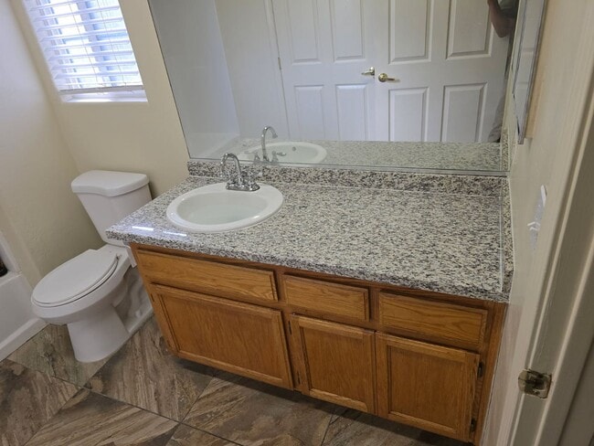 Building Photo - 700 Spring Meadow Ct