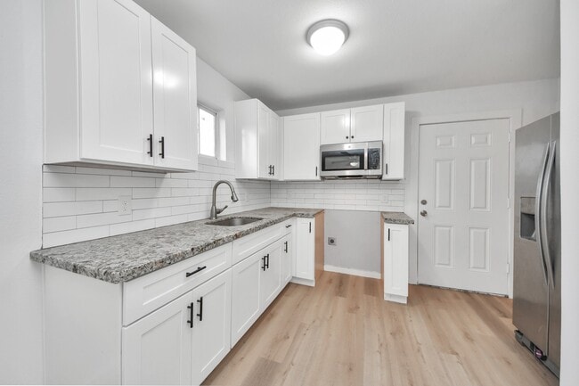 Building Photo - 209 Owens St