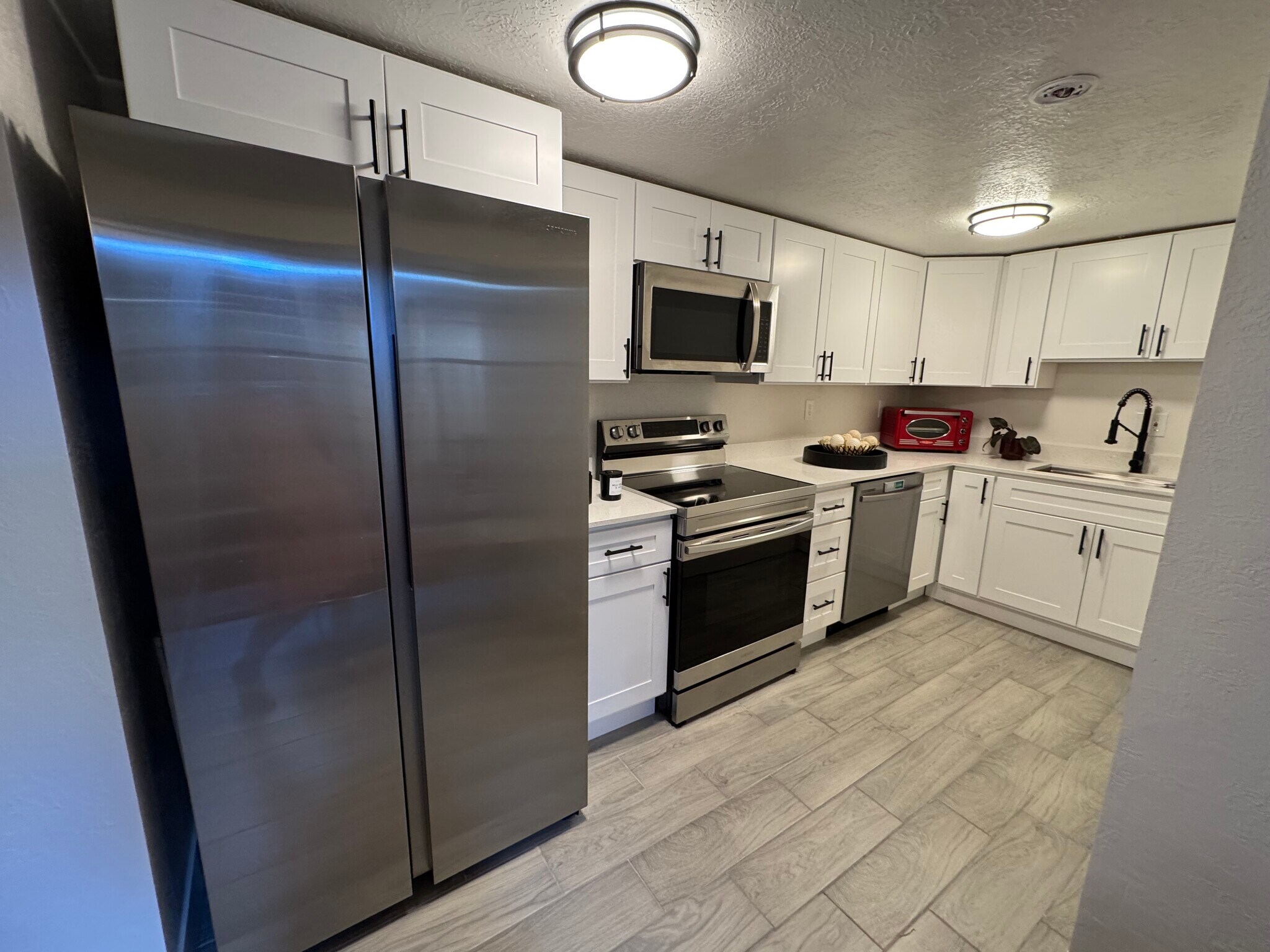 Kitchen - 8330 S Bryce Dr