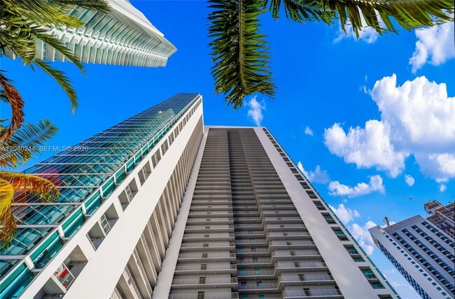 Building Photo - 888 Biscayne Blvd