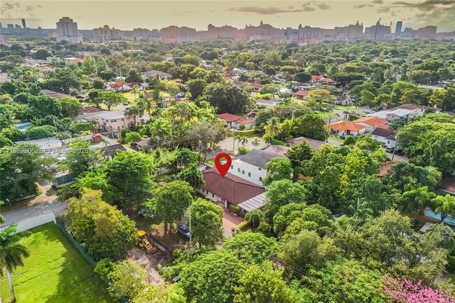 Building Photo - 4400 SW 9th Ln